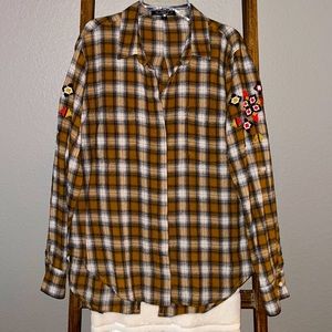 Velvet Heart Womens Flannel with Embroidered Detail on sleeves & split back